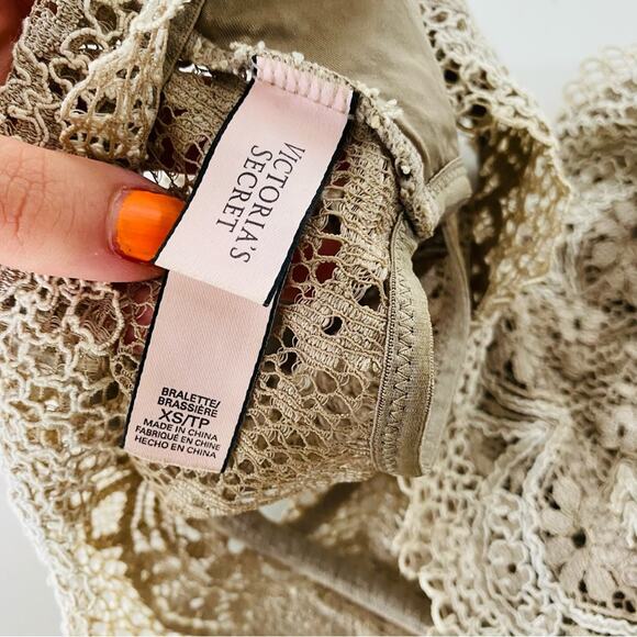 NEW VS VICTORIAS SECRET Nude Tan Cream Lace Plunge Long Line Bralette Bra XS - Picture 5 of 6